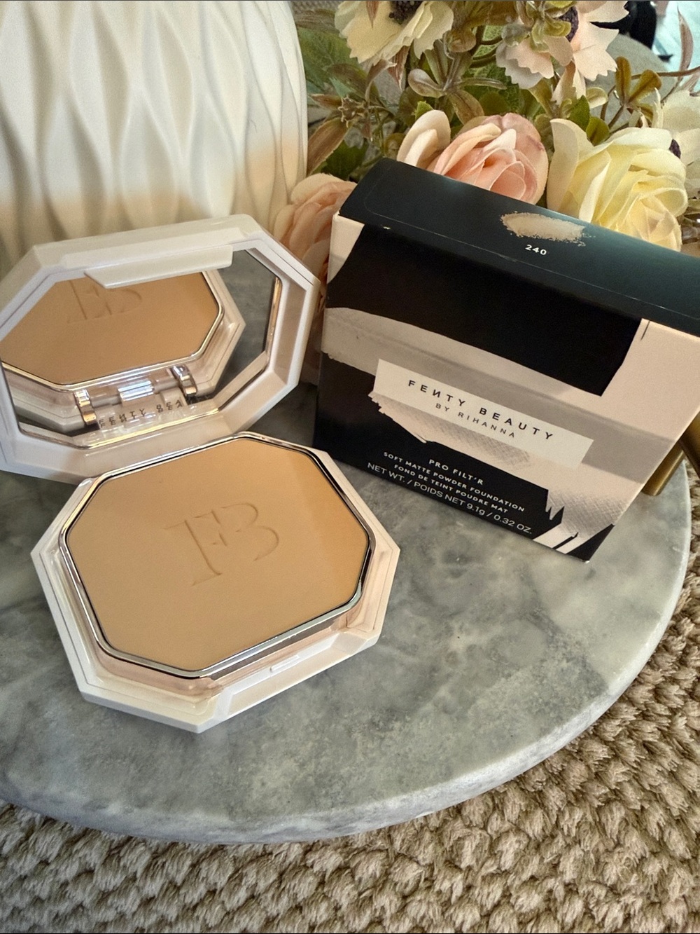 Fenty Beauty Pro Filt'r Soft Matte Powder Foundation Shade 240 0.32 oz NEW